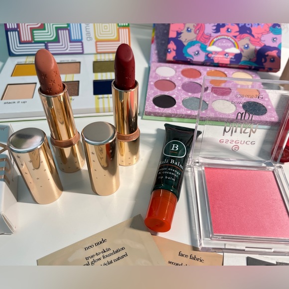 Makeup Bundle set - Picture 6 of 7